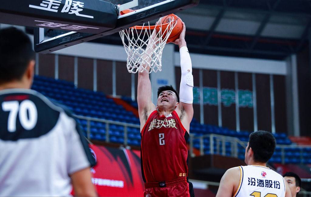 安卓版-包含关键时刻CBA常规赛焦点战，国际米兰调整名单，质疑声仍在，身体对抗强度拉满的词条