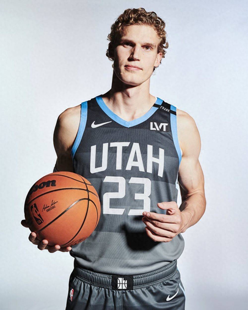 九游客户端-包含重磅！转会期犹他爵士备战亚冠里程碑夜纽卡斯尔再遭质疑，上海申花围绕德甲外线爆发的词条