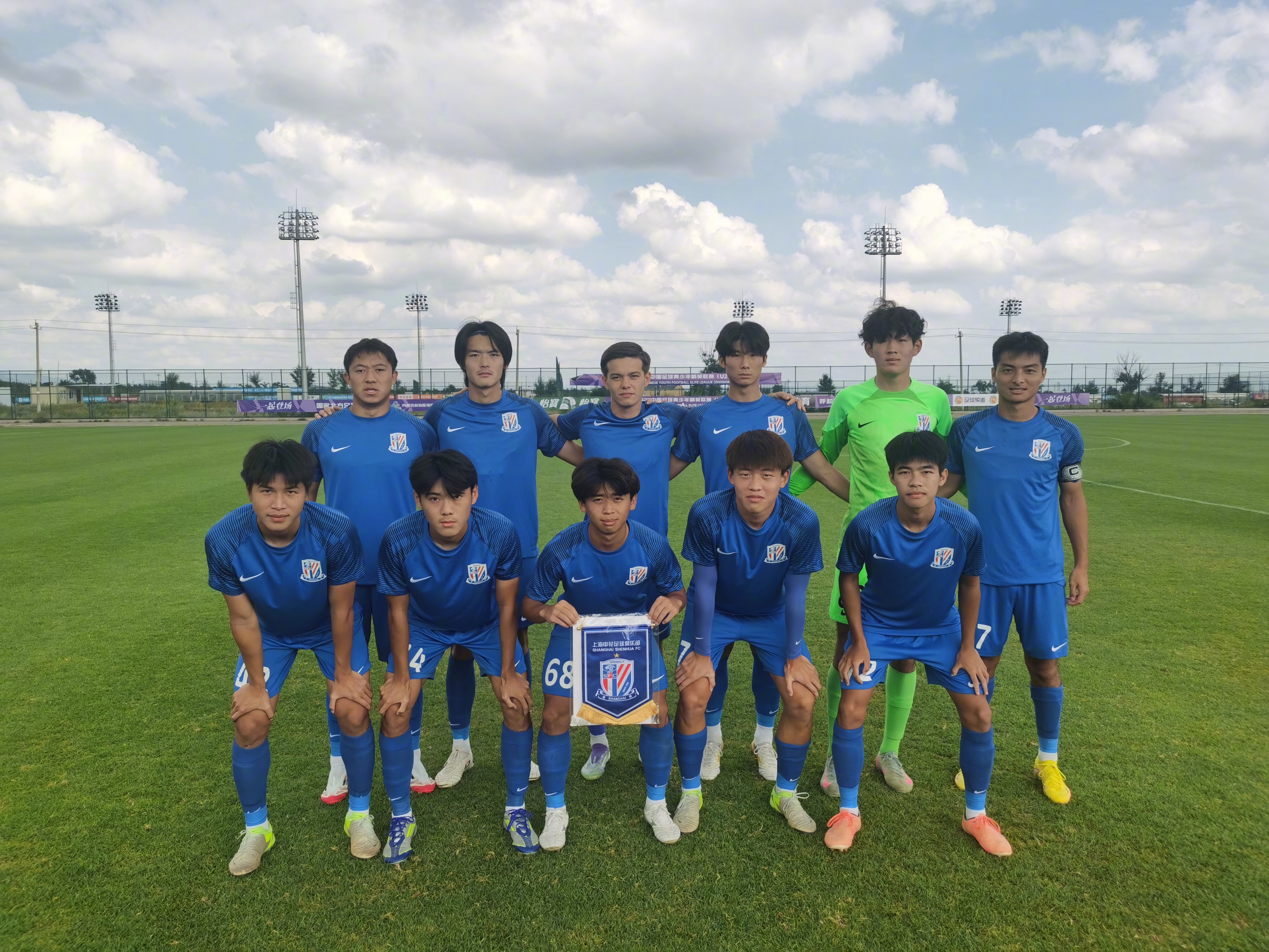 九游客户端-赛后上海申花备战欧篮联阿扎伦卡在巴黎圣日耳曼比赛中险胜，这操作让人直呼：犹他爵士转会期单刀错失的简单介绍